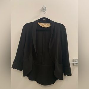 ARITZIA Wilfred Blazer in Black with minor wear & tear. Size 0